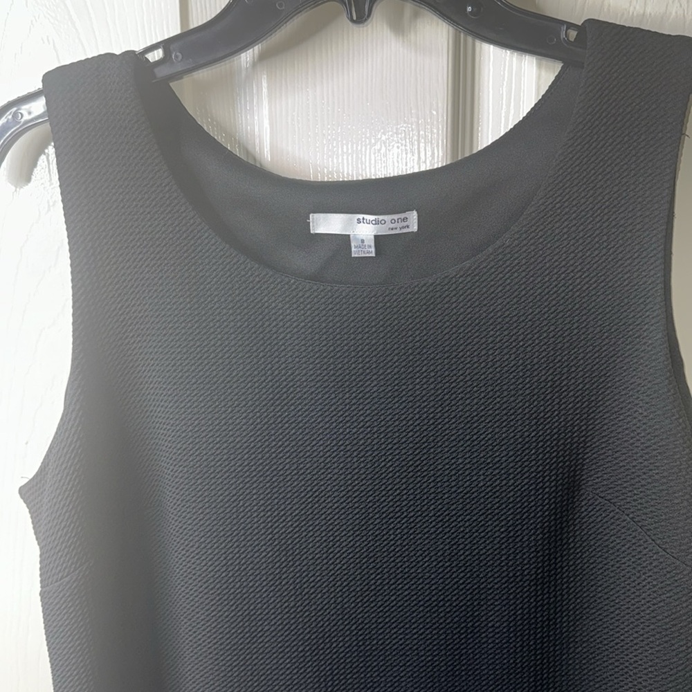 Studio One Dress - Picture 2 of 4